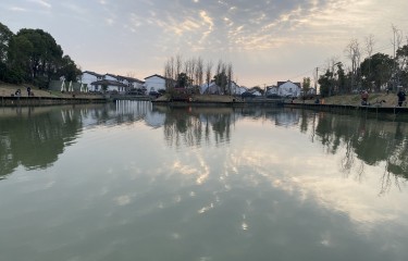 上海友间路亚召稼楼店