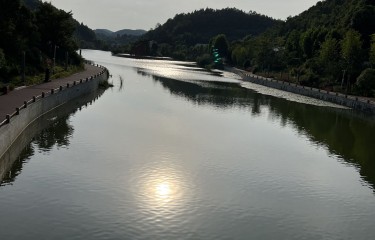 遵义百灵湖台钓、路亚垂钓基地