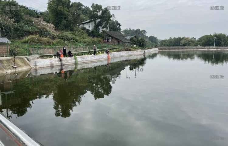 重庆复兴农庄路亚钓场